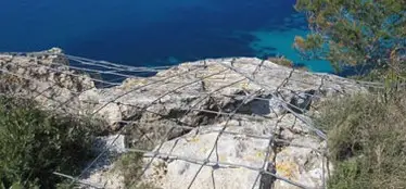 Укрепление склонов QUAROX®