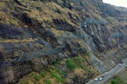 Kaya düşmesine karşı koruma - Malshej Ghat, NH 222 (3) 2021