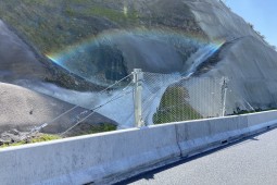 Protecţia împotriva torenţilor şi a alunecărilor superficiale - Transmission Gully Motorway 2021