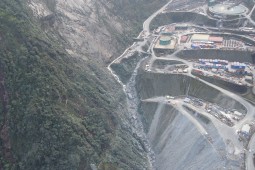 Exploitation minière / Tunnel - Grasberg Mine 2015