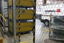 Protecţia la impact - Opel warehouse pallet stack safety mesh 2021