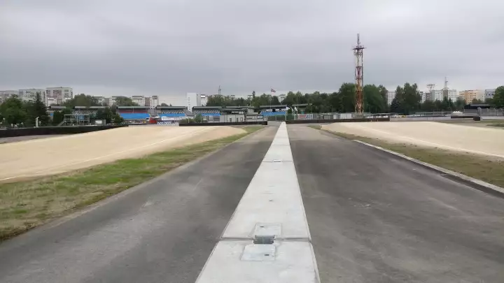 Teststrecken - Bikernieku Trase - double sided concrete barrier 2016