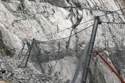 Ochrona przed obrywami skalnymi - Hemlo Mine 2020