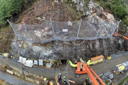 Kaya düşmesine karşı koruma - Coquitlam-Bunzten Tunnel Gate Replacement 2021